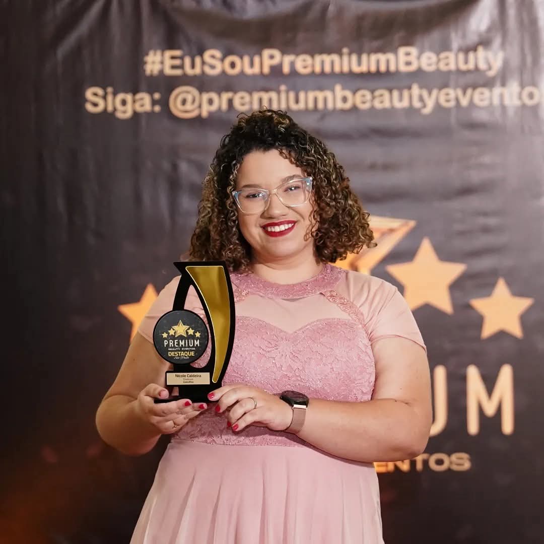 Nicole Caldeira - Esteticista
